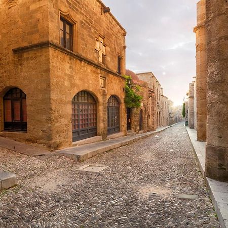 Colourful Aria Of The Medieval Town Rhodes City Dış mekan fotoğraf